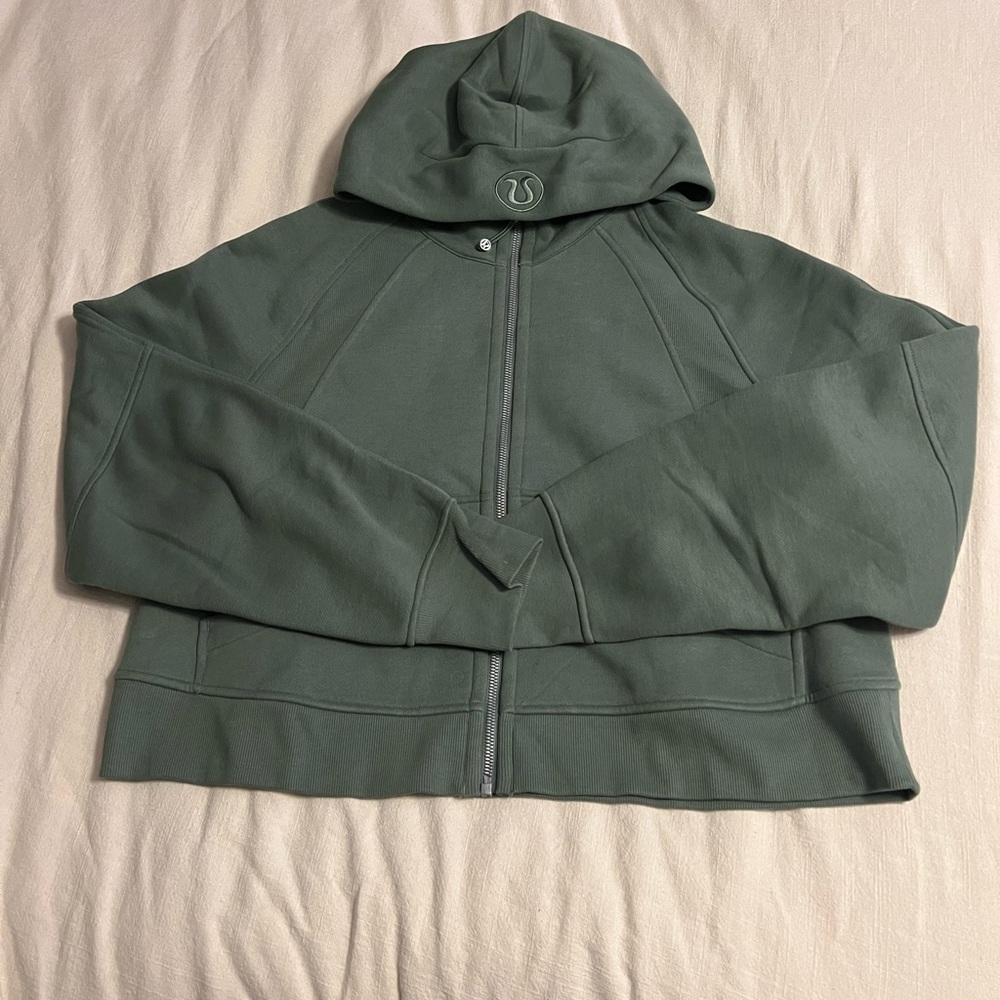LIKE NEW Lululemon Scuba Full Zip, M/L, Grey Eucalyptus
